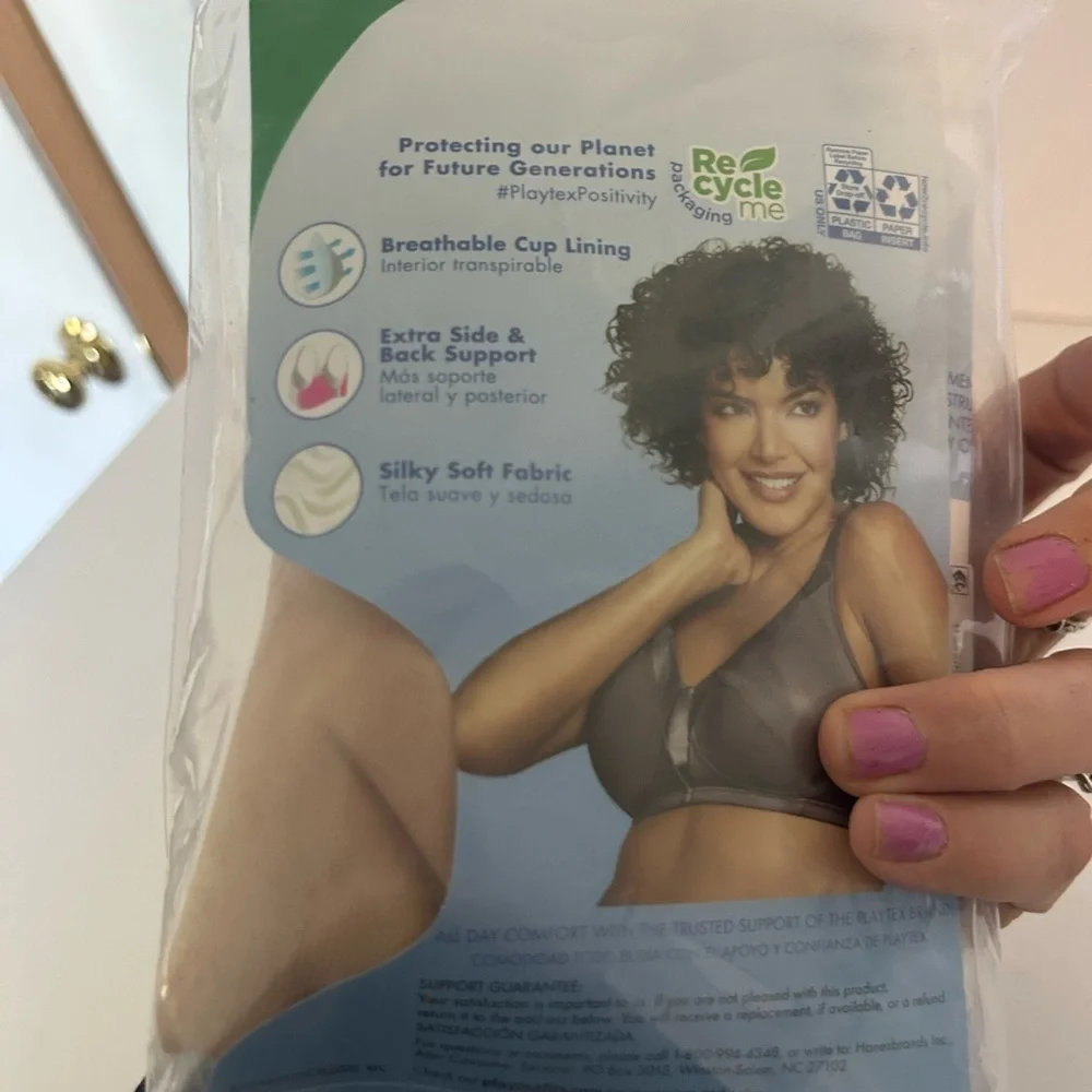 New In Pack Playtex Tan Full-Coverage Bra Comfort Support 38 DDD